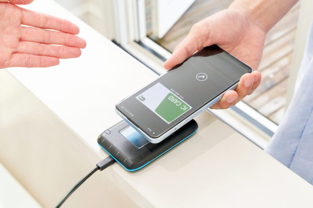 Airペイ(エアペイ)でSuicaや交通系電子マネーを導入する方法【審査の流れや手数料も解説】