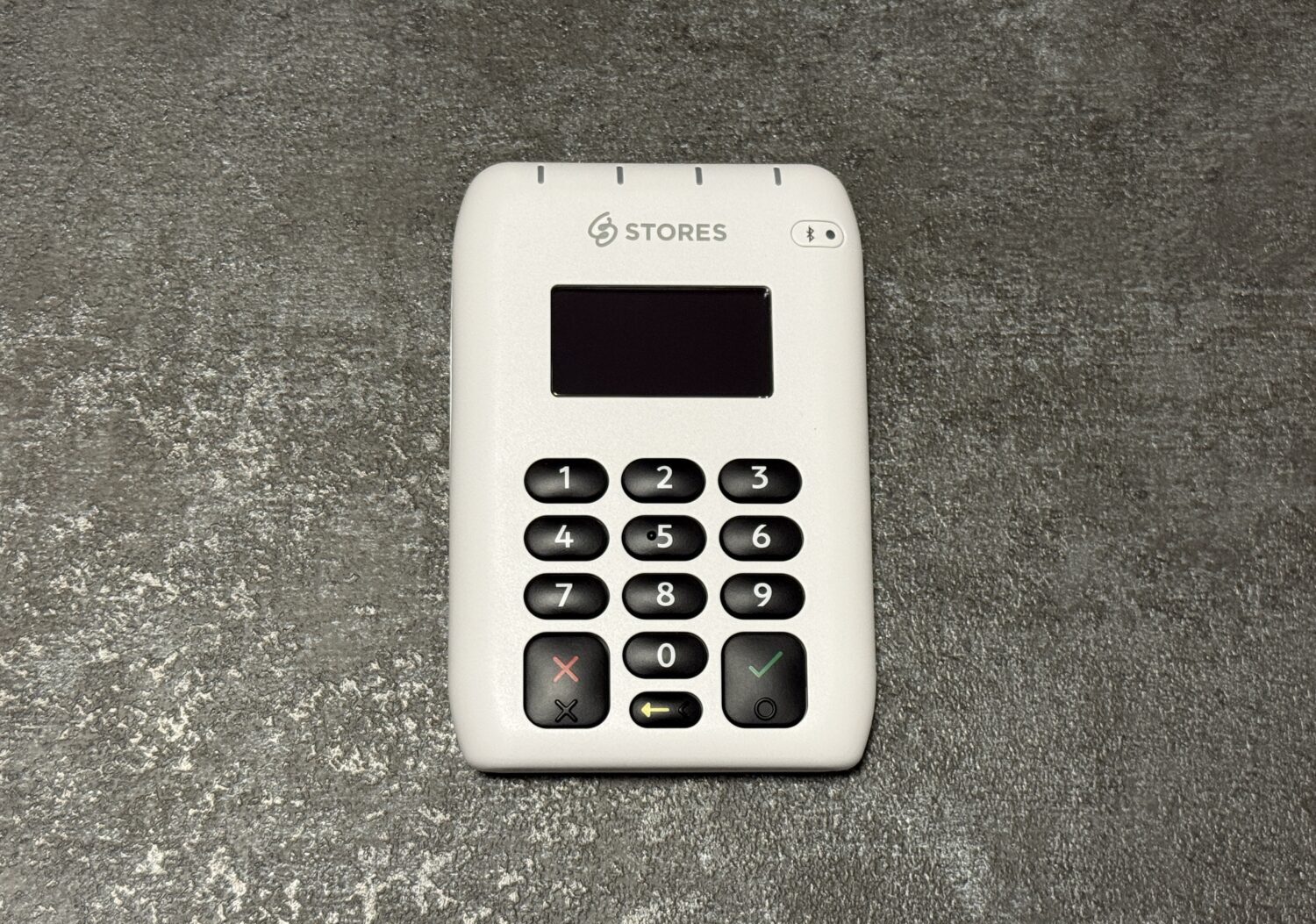 STORES決済の決済端末の開封