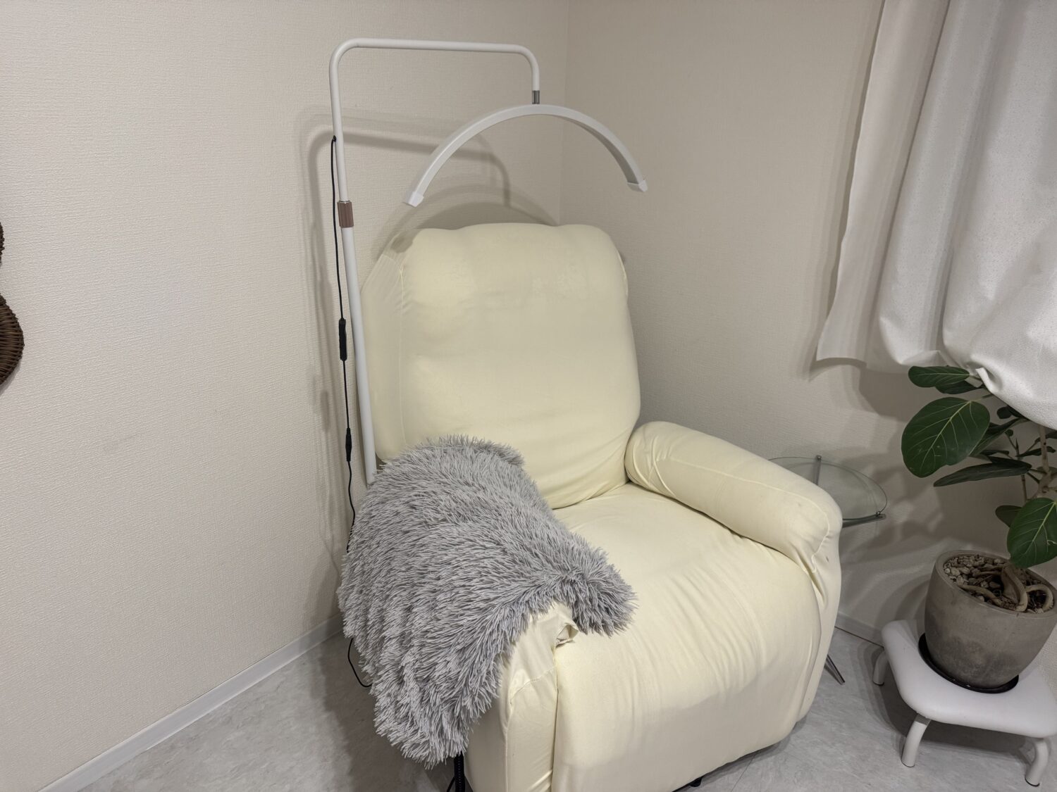 東京都世田谷区のprivate salon blanc.に設置されたお客様用ソファ