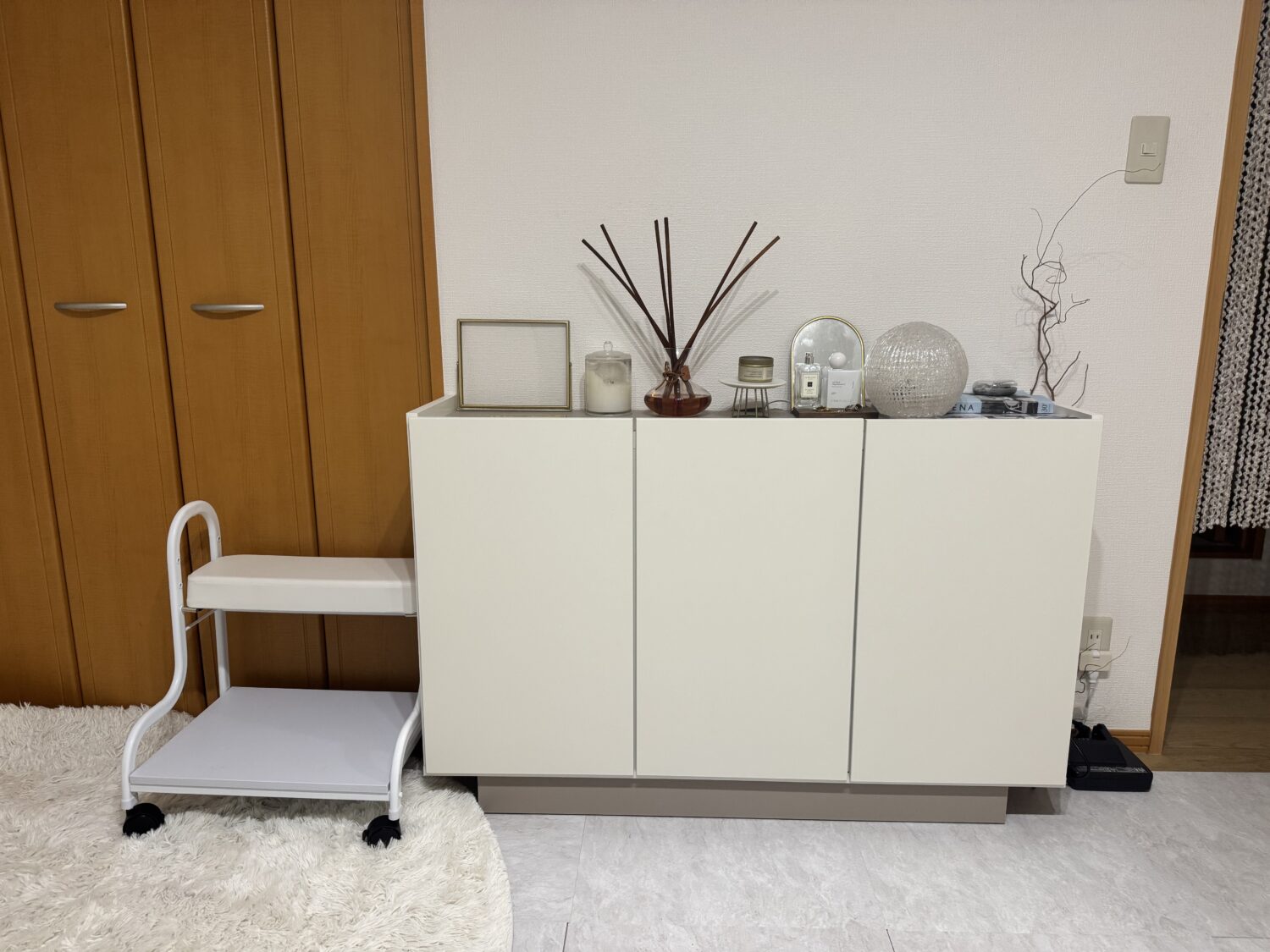 private salon blanc.