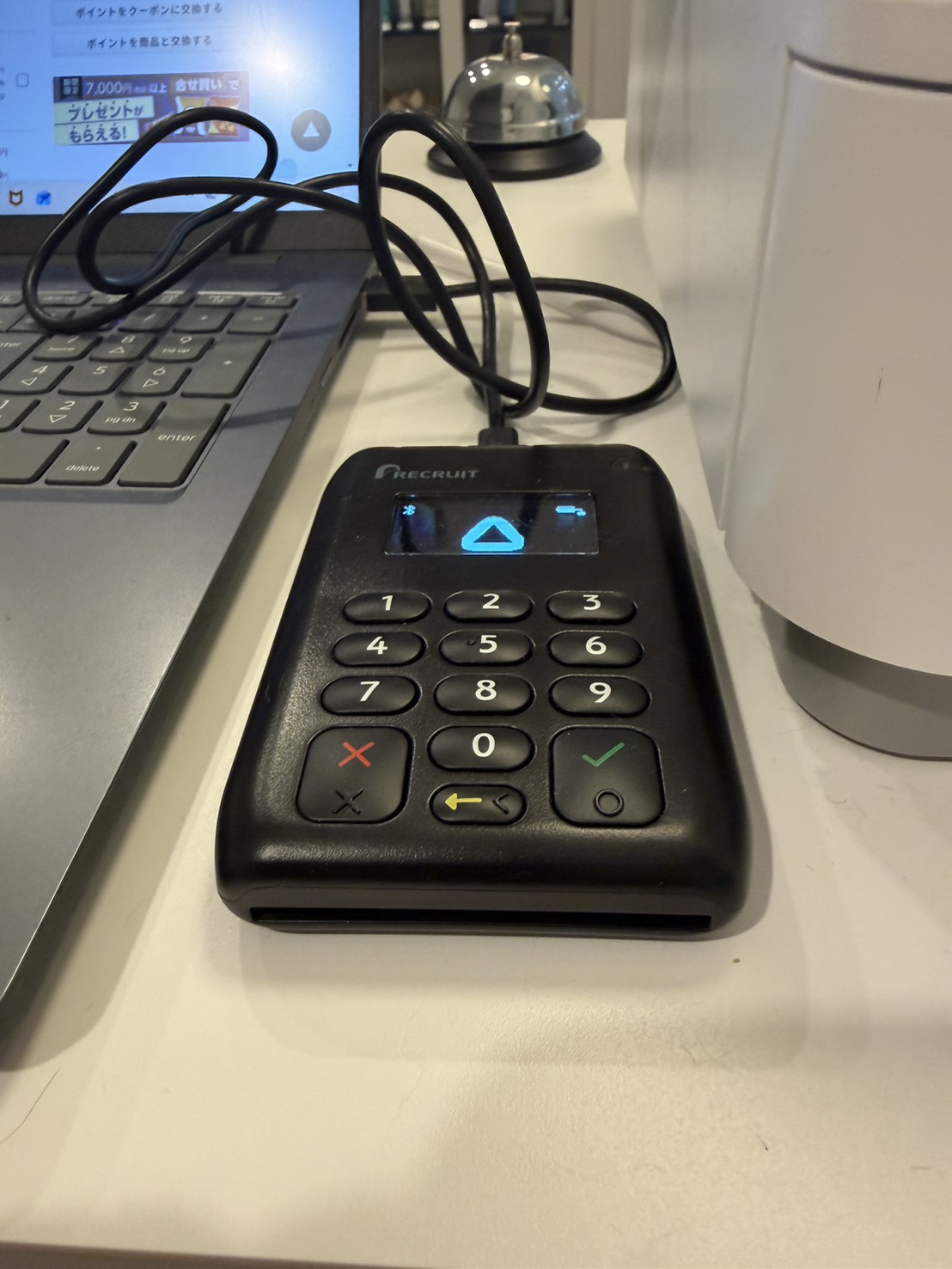 ETSALON IRUで使用しているAirペイのカードリーダー