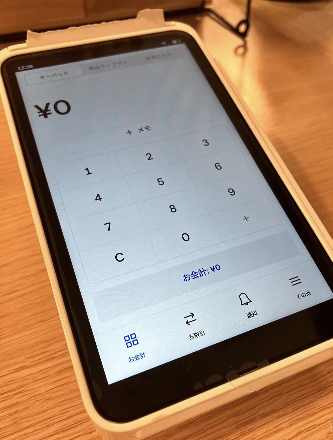 Squareターミナルに表示された会計金額の入力画面