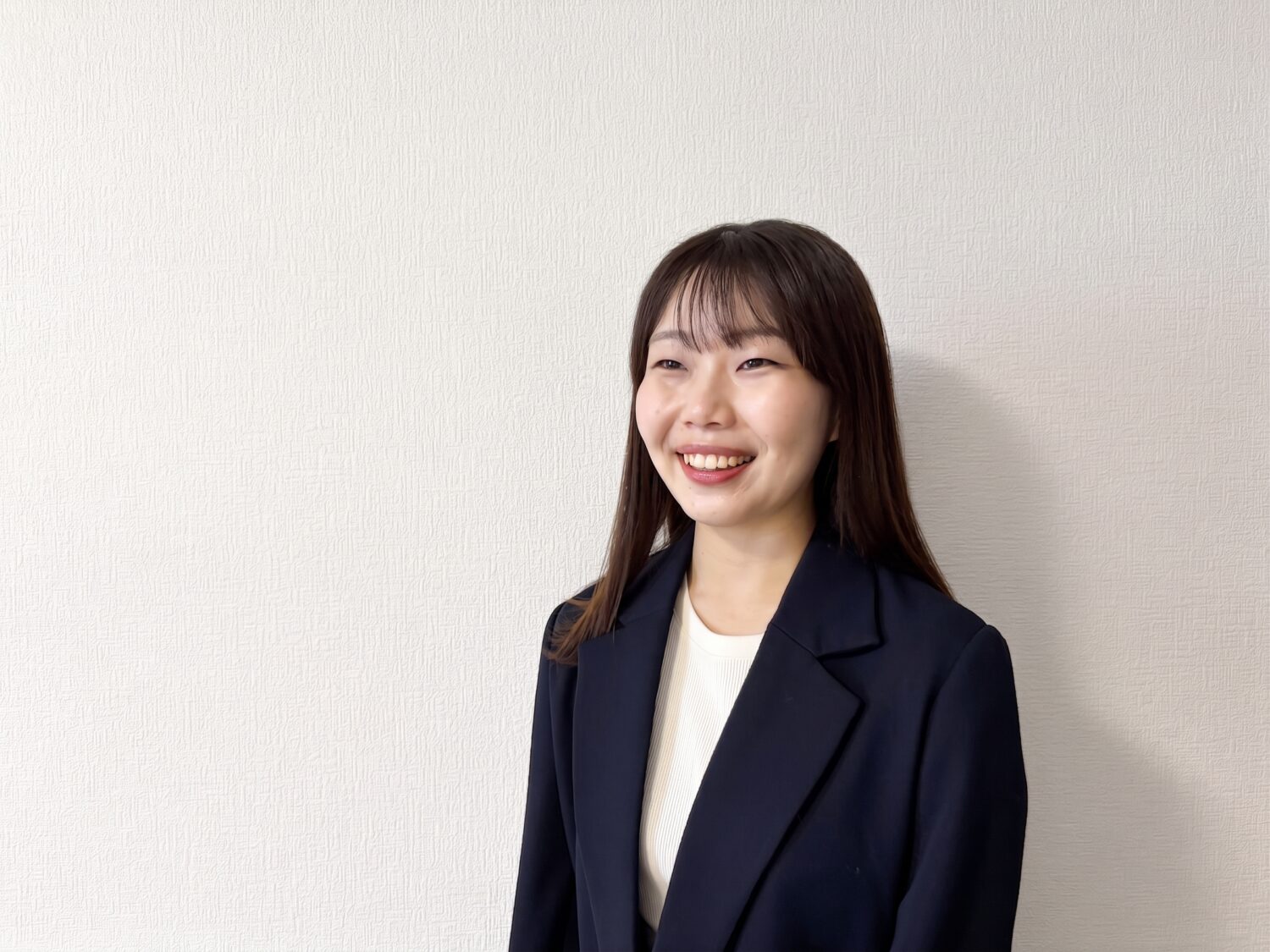 ユビレジの操作性と導入支援について説明する担当者
